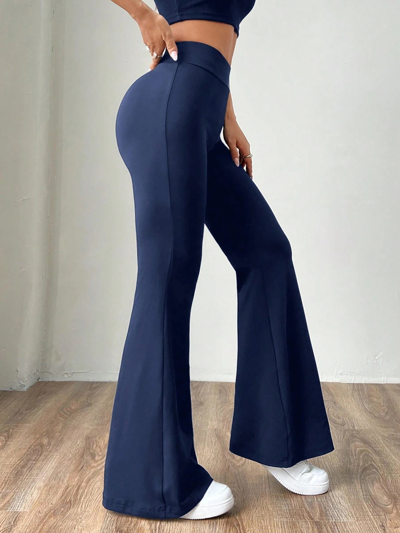 SculptFlare™ – Pantalones Acampanados de Realce Perfecto