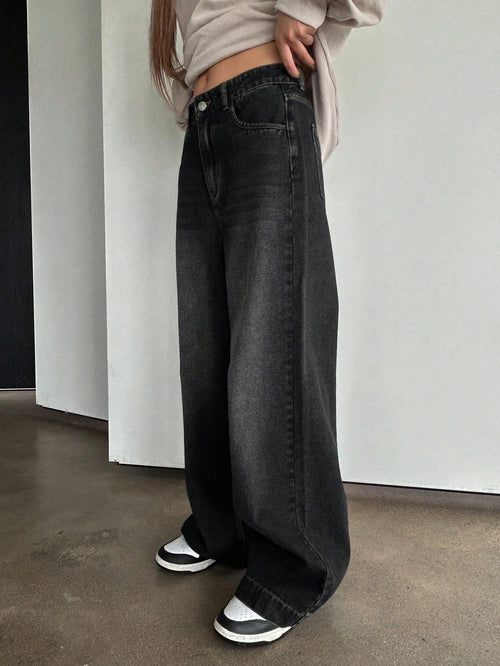 UrbanFlow – Jeans de Pierna Ancha en Gris Carbón