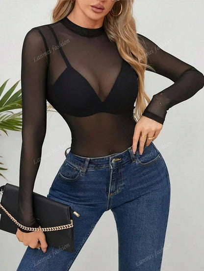 BlackMesh Bold – Camiseta Transparente Y2K