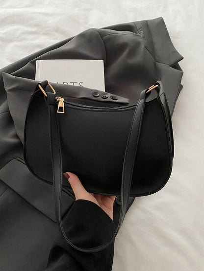Línea Baguette - Bolso baguette minimalista con aire retro y diseño versátil